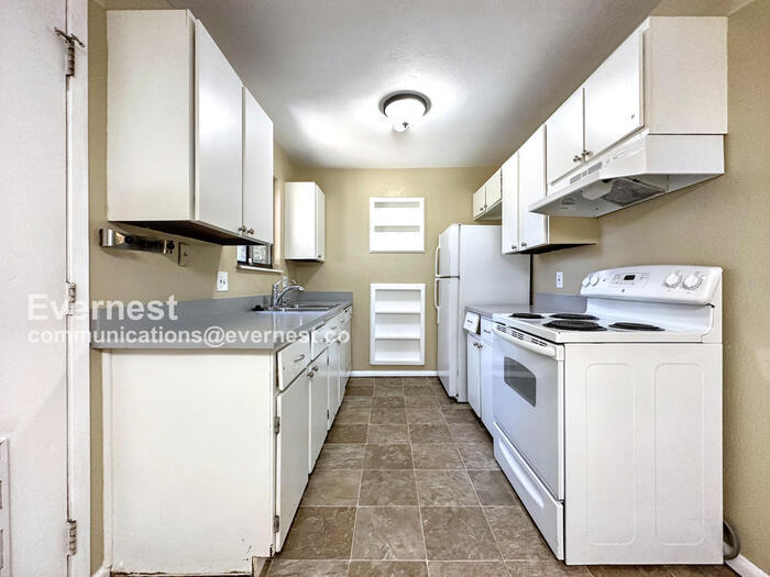 9379 W 104th Dr in Westminster, CO - Building Photo