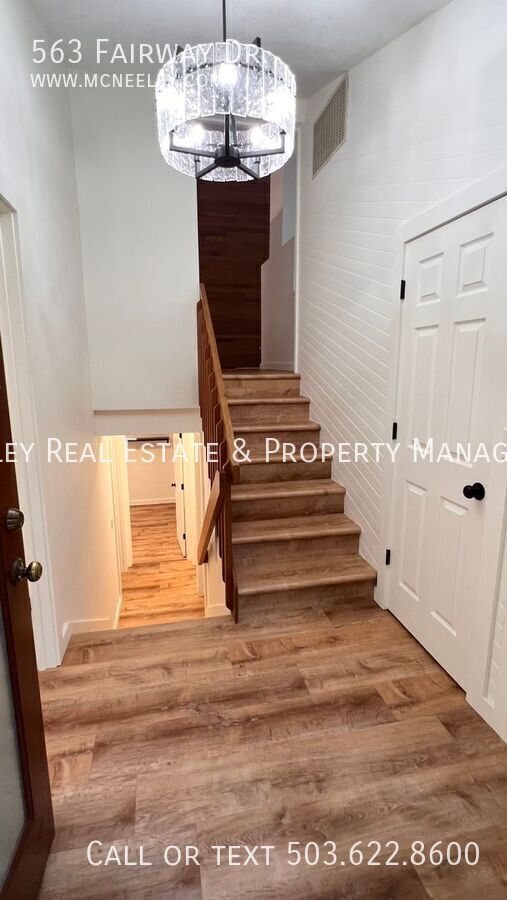 563 Fairway Dr in Gleneden Beach, OR - Building Photo - Building Photo