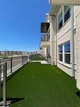 11233 American Elm Wy in Frisco, TX - Foto de edificio - Building Photo