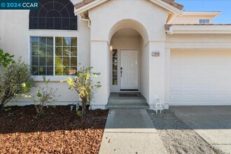 1940 Mt Powell Ct in Antioch, CA - Building Photo - Building Photo