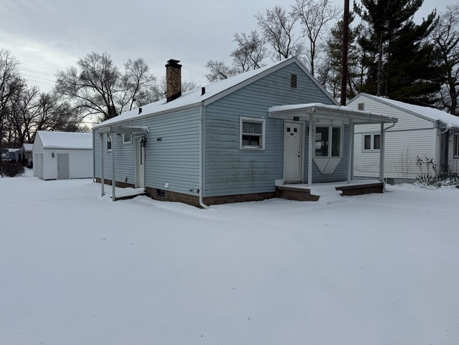 property at 1525 Springland Ave