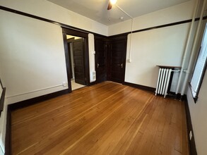 1319 S 6th Ave in Tacoma, WA - Building Photo - Building Photo