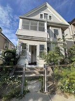 243 Highland Ave, Unit #2 Apartamentos