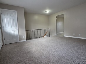 5526 Humbert Rd in Alton, IL - Building Photo - Building Photo