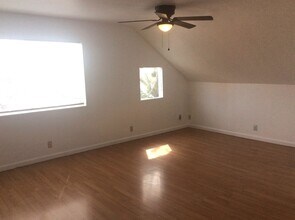 6323 S Yakima Ave in Tacoma, WA - Foto de edificio - Building Photo