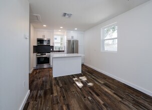 4825 5th St N in St. Petersburg, FL - Foto de edificio - Building Photo