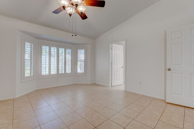 2079 Poppywood Ave in Henderson, NV - Building Photo - Building Photo