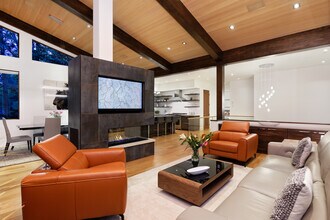 745 Castle Creek Dr in Aspen, CO - Foto de edificio - Building Photo