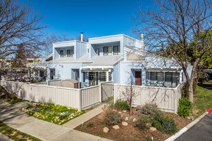 Dos Pinos in Davis, CA - Building Photo