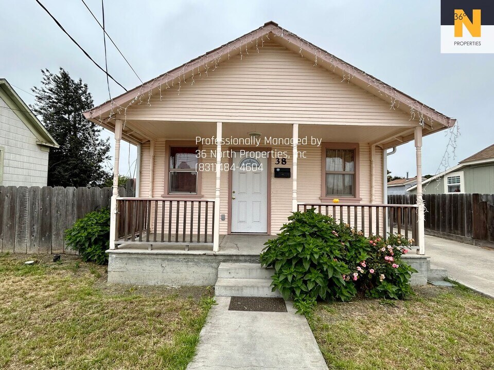 38-40 Homestead Ave in Salinas, CA - Building Photo