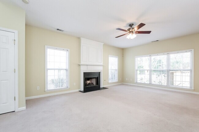 1033 Dunedin Trail in Woodstock, GA - Building Photo - Building Photo