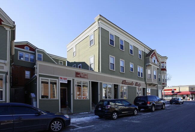 197 Cabot St in Beverly, MA - Building Photo - Building Photo
