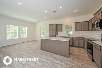 6737 48th Ave N in St. Petersburg, FL - Building Photo - Building Photo