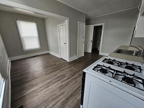 434 W Lawrence St in Mishawaka, IN - Building Photo - Building Photo