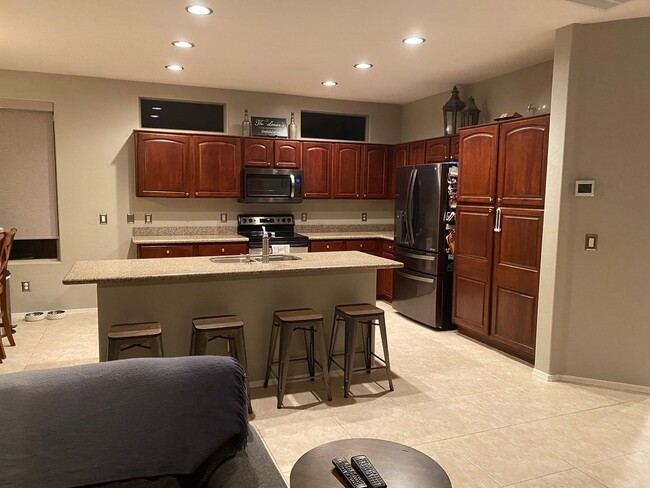6017 W Running Deer Trl in Phoenix, AZ - Building Photo - Building Photo