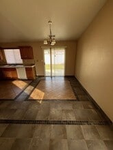 1938 E Country Ave in Visalia, CA - Building Photo - Building Photo