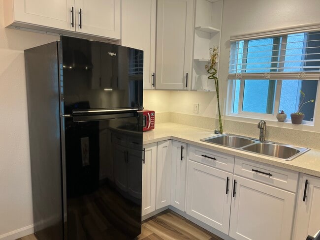 property at 4710 Townsend Ave