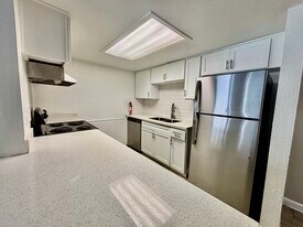 600 Nottingham Oaks Trail in Houston, TX - Building Photo