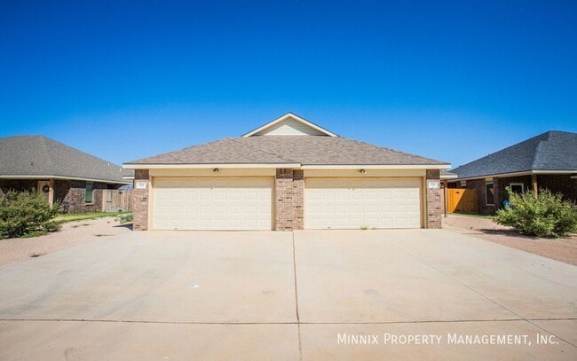 5714 120th St, Unit B in Lubbock, TX - Building Photo - Building Photo