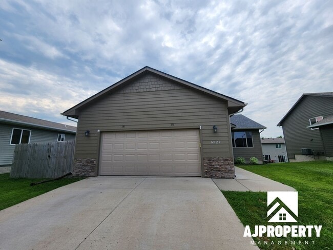 property at 6521 W Amber St