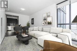 2916 Hwy 7 in Vaughan, ON - Building Photo - Building Photo