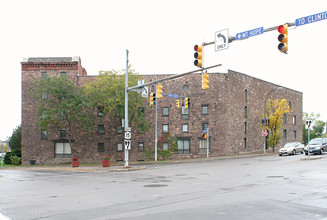 1 Mount Hope Ave in Rochester, NY - Building Photo - Building Photo