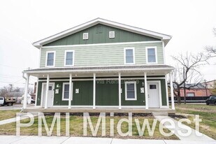 20 Schiller St in Indianapolis, IN - Building Photo