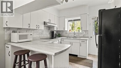 1374 Pelissier St in Windsor, ON - Building Photo - Building Photo