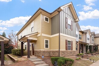 715 Wickham Ridge Rd in Apex, NC - Foto de edificio - Building Photo