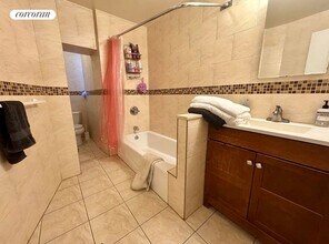 172 Mulberry St in New York, NY - Building Photo - Building Photo