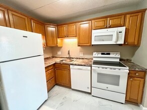 4 Hawes St in Revere, MA - Building Photo - Building Photo