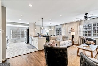 2480 Powers Ferry Dr SE in Marietta, GA - Building Photo - Building Photo