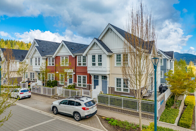 2127 Clarke St in Port Moody, BC - Building Photo - Primary Photo