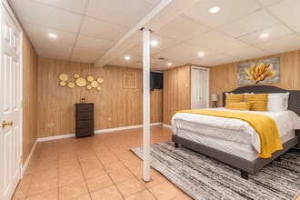 1201-1203-1203 Johnston Dr, Unit SI ID1497747P in Aurora, IL - Foto de edificio - Building Photo