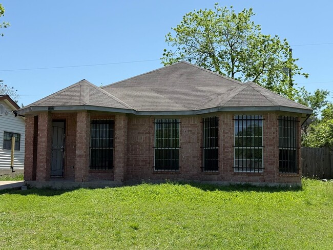 property at 2520 Fatima Ave