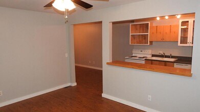 517 Holmes St in Kansas City, MO - Building Photo - Building Photo