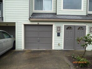 3804 130th Ln SE in Bellevue, WA - Building Photo - Building Photo