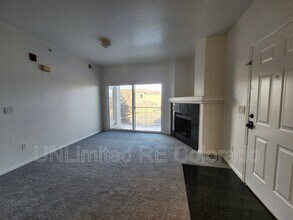 15700 E Jamison Dr in Englewood, CO - Building Photo - Building Photo