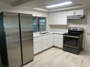 3551 Landale Dr in Holiday, FL - Building Photo - Building Photo