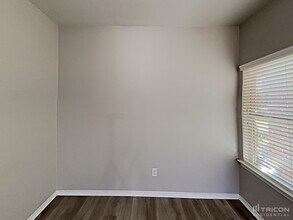 7906 W Red Oak Ln in Texas City, TX - Building Photo - Building Photo