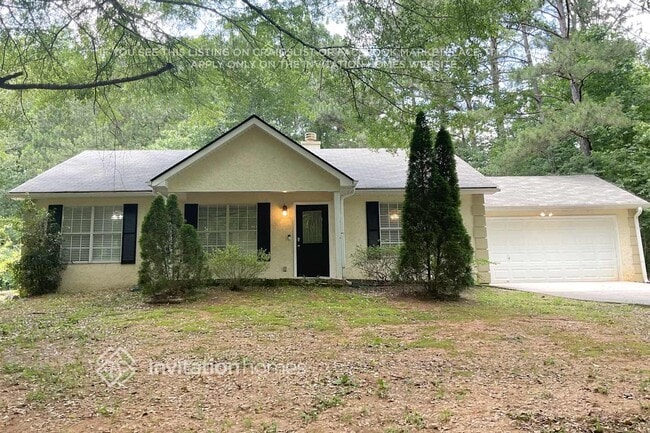 property at 21 Lynhaven Dr