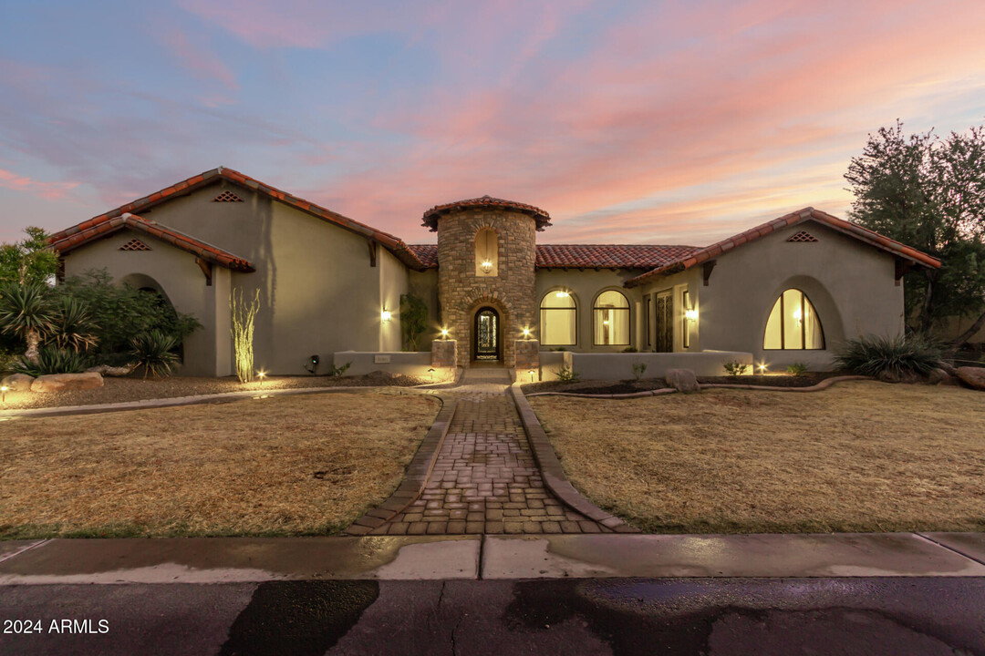 9133 W Montana De Oro Dr in Peoria, AZ - Building Photo