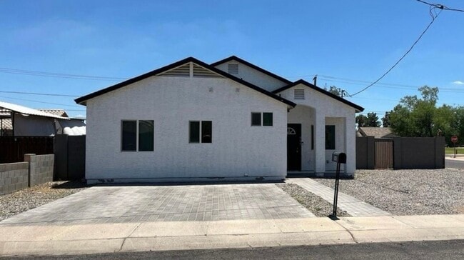 property at 545 W Ocotillo St