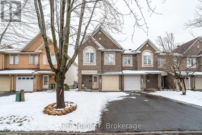 120 Landover Crescent in Ottawa, ON - Building Photo - Building Photo