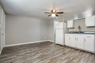 Oasis Apartments in Copperas Cove, TX - Building Photo - Building Photo