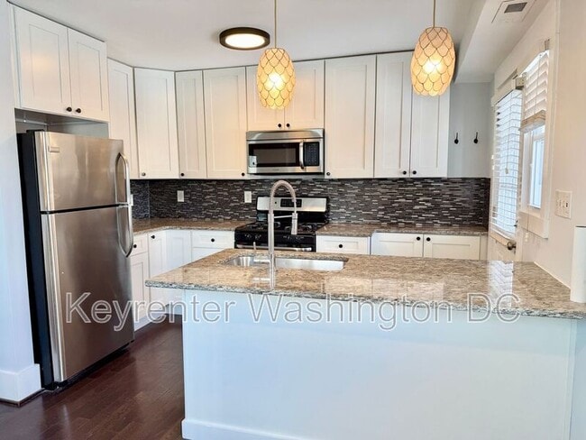 2026 Savannah Pl SE in Washington, DC - Building Photo - Building Photo