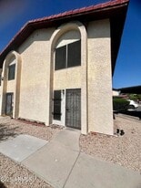 2424 E Tracy Ln in Phoenix, AZ - Building Photo