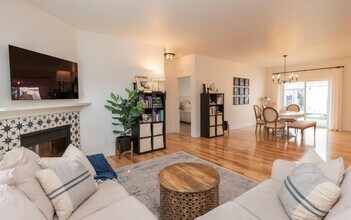 20670 White Dove Ln in Bend, OR - Building Photo - Building Photo