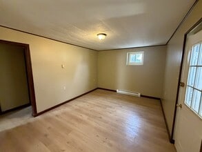 91 W 5th St in Frazeysburg, OH - Building Photo - Building Photo