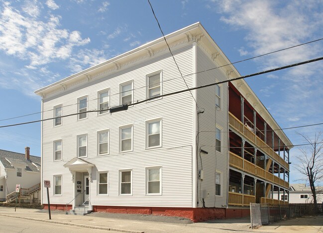 394 Belmont St in Manchester, NH - Foto de edificio - Building Photo